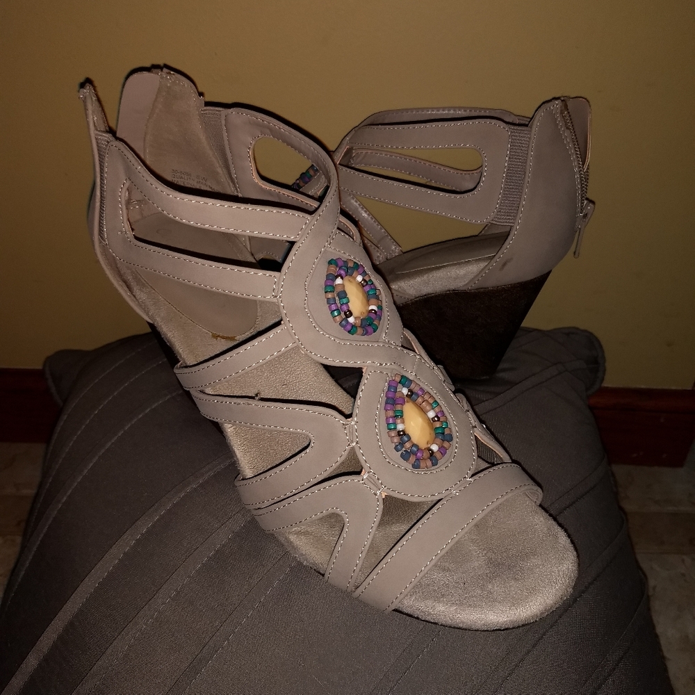 Easy Street wedge heel size 8W
